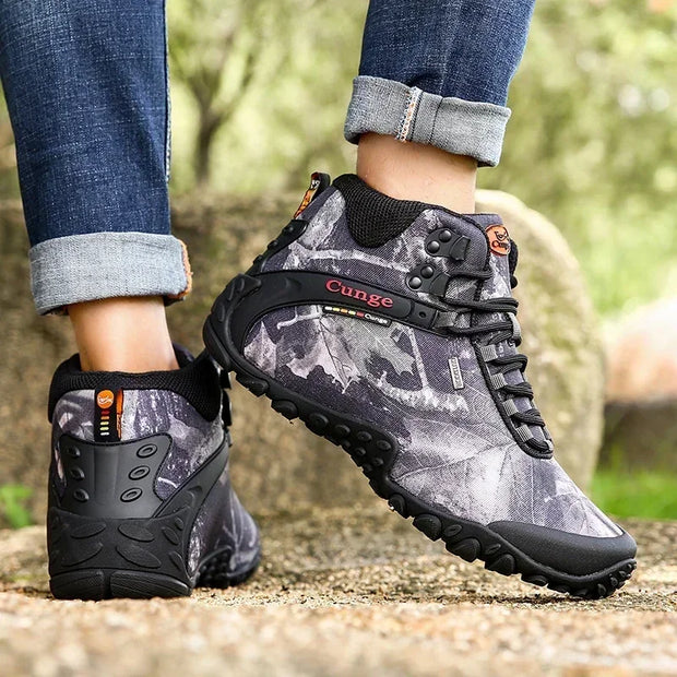 Low-top Hiking Shoes